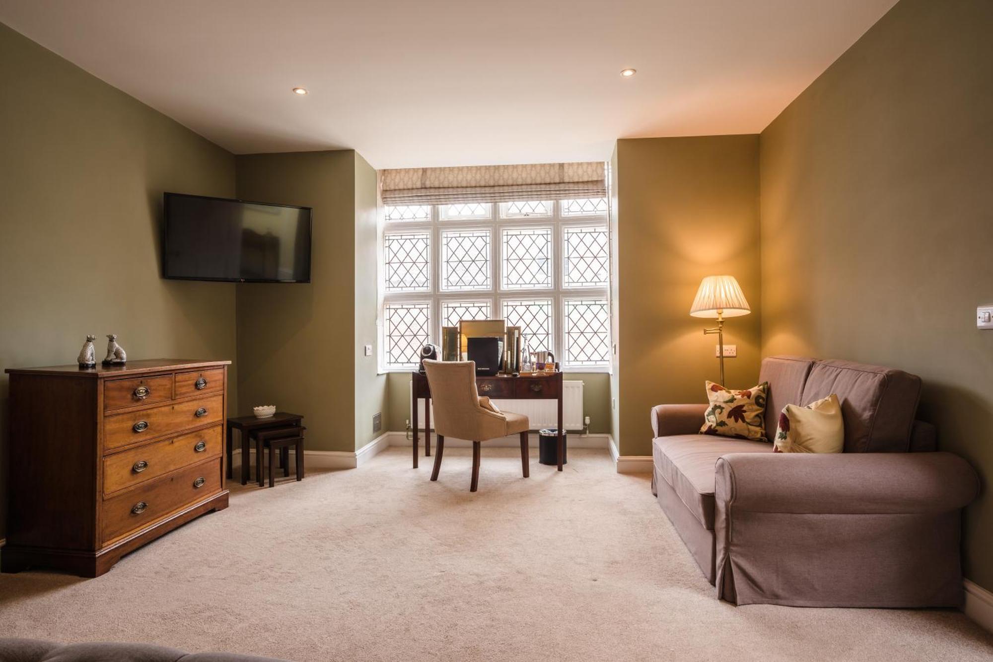 Bed and Breakfast The Loddon Swan Экстерьер фото
