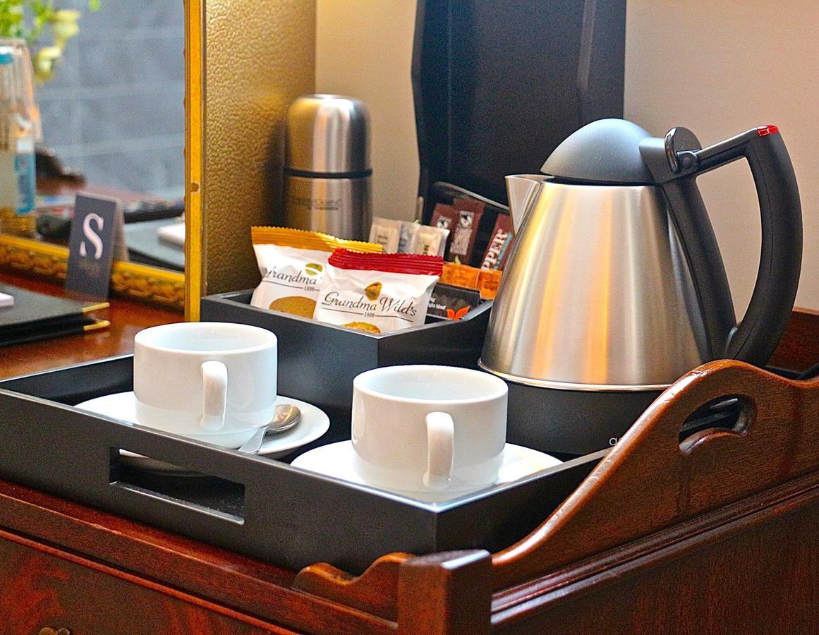 Bed and Breakfast The Loddon Swan Экстерьер фото